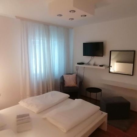 Veliki Park Villa Šabac Kamer foto