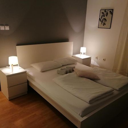 Veliki Park Villa Šabac Kamer foto