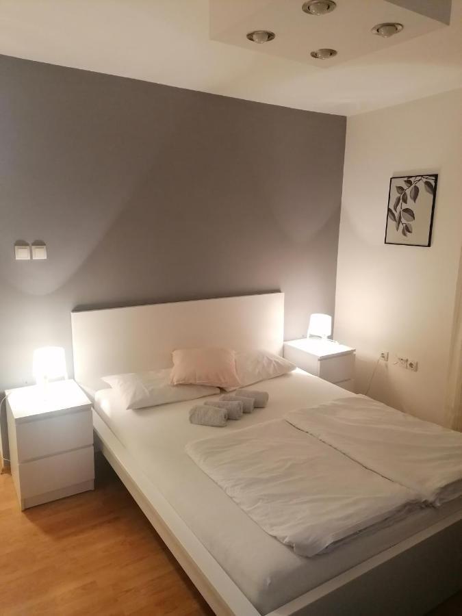 Veliki Park Villa Šabac Buitenkant foto